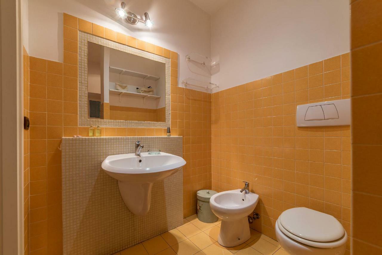 Colosseo & San Clemente Cozy Flat Rome Luaran gambar